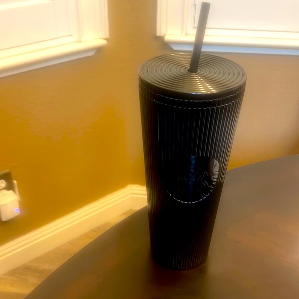 Starbucks 2024 Matte Black Pleated Shine
Tumbler BRAND NEW. NWT!